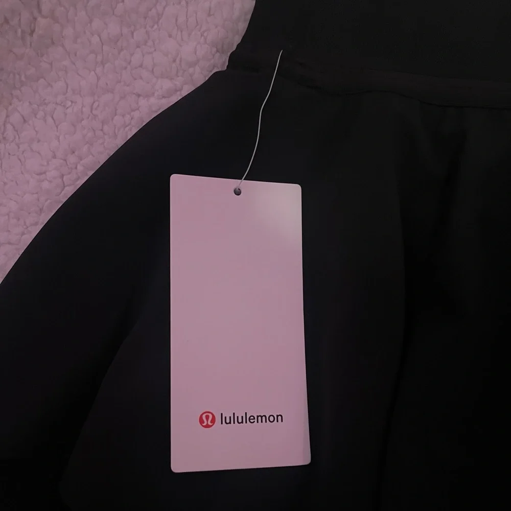 Lululemon Court Rival HR Skirt
BRAND NEW *NEVER WORN
Size 6 - Picture 4 of 5